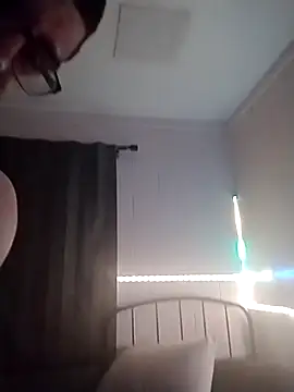 k1oudE online show from 4, 4, 2026