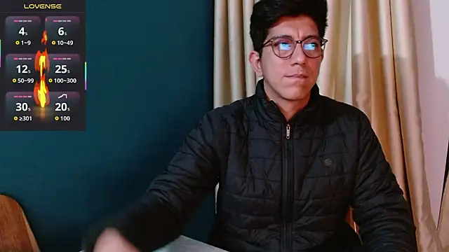 Snapshot of Noah-cock chatting on 16, 11, 2025 Noah-cock online show from 16, 11, 2025