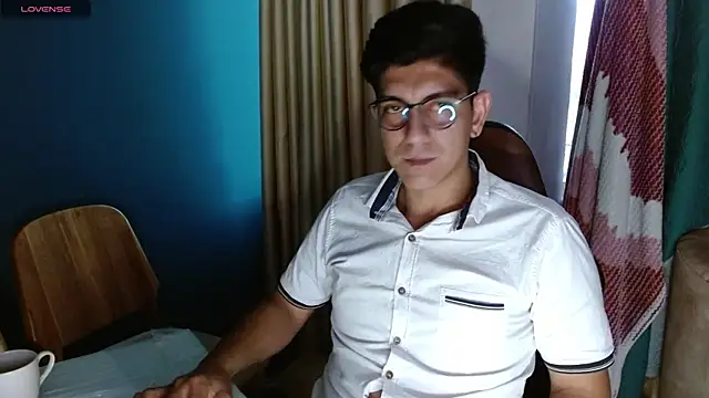 Snapshot of Noah-cock chatting on 26, 11, 2025 Noah-cock online show from 26, 11, 2025