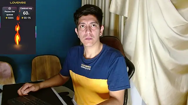 Snapshot of Noah-cock chatting on 21, 11, 2025 Noah-cock online show from 21, 11, 2025