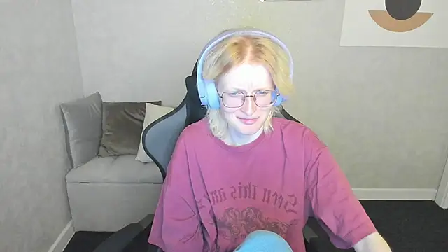 Snapshot of ElizabethHarpper chatting on 19, 9, 2025 ElizabethHarpper online show from 19, 9, 2025