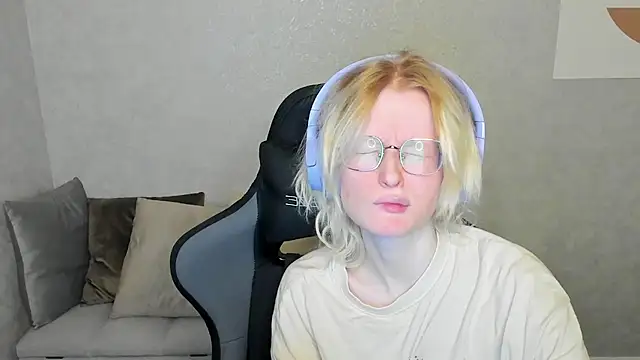 Snapshot of ElizabethHarpper chatting on 27, 9, 2025 ElizabethHarpper online show from 27, 9, 2025