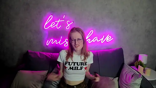 Snapshot of ElizabethHarpper chatting on 1, 2, 2025 ElizabethHarpper online show from 1, 2, 2025