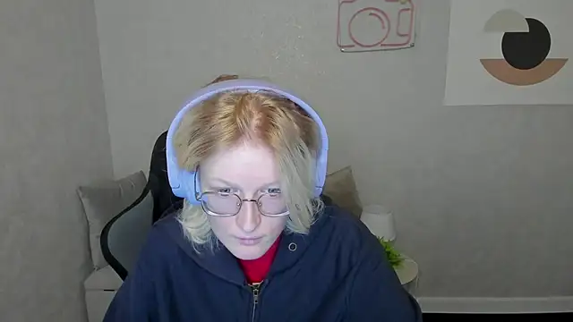 Snapshot of ElizabethHarpper chatting on 12, 9, 2025 ElizabethHarpper online show from 12, 9, 2025