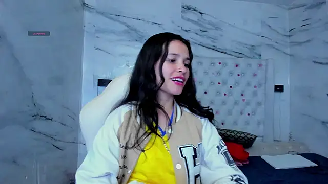 Snapshot of arissha_lee chatting on 7, 7, 2026 arissha lee online show from 7, 7, 2026
