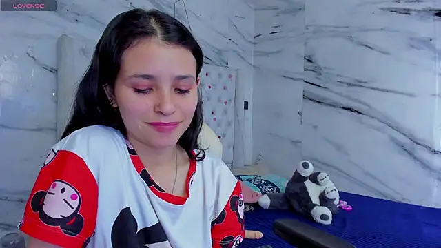 Snapshot of arissha_lee chatting on 27, 5, 2026 arissha lee online show from 27, 5, 2026
