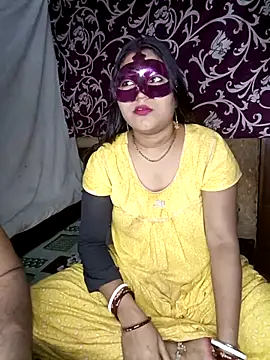 Hot muskaan online show from 23, 9, 2025