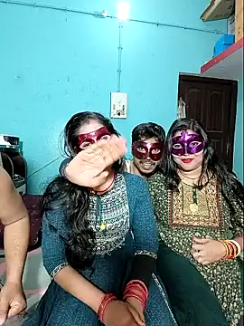 Hot muskaan online show from 21, 3, 2025