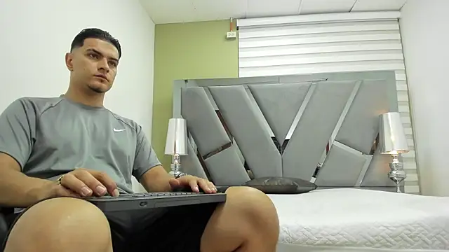 DAVID VICTORIAA online show from 23, 5, 2026