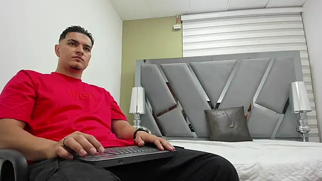 DAVID VICTORIAA online show from 22, 5, 2026