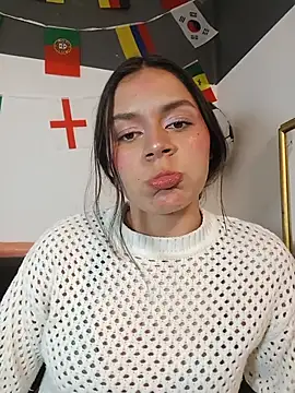 Snapshot of Danni_shy chatting on 24, 6, 2026 Danni shy online show from 24, 6, 2026
