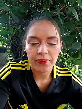 Snapshot of Danni_shy chatting on 15, 6, 2026 Danni shy online show from 15, 6, 2026