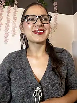 Danni shy online show from 13, 3, 2026