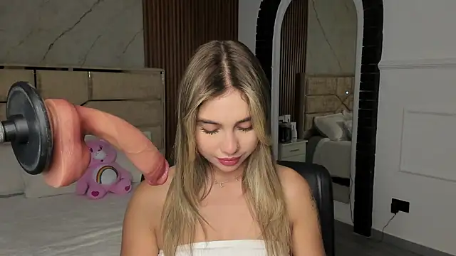 EmiilyHendriixx online show from 15, 2, 2025