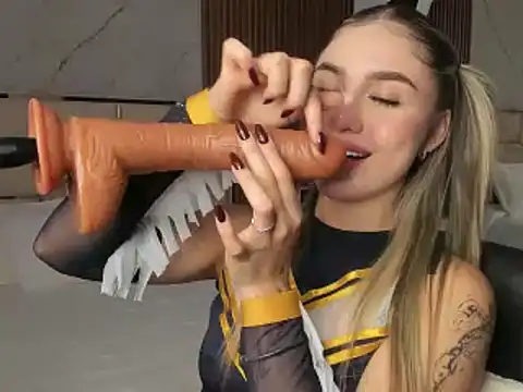 EmiilyHendriixx online show from 24, 1, 2025
