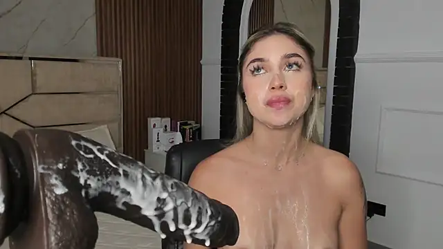 EmiilyHendriixx online show from 7, 2, 2025