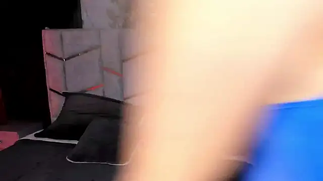 daniiphoeniixx online show from 22, 12, 2025