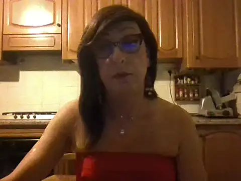 Snapshot of Tiabet chatting on 3, 10, 2025 Tiabet online show from 3, 10, 2025