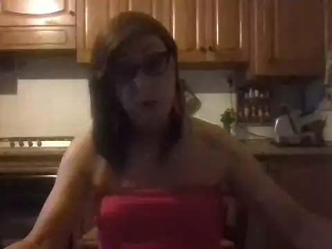 Snapshot of Tiabet chatting on 10, 4, 2026 Tiabet online show from 10, 4, 2026