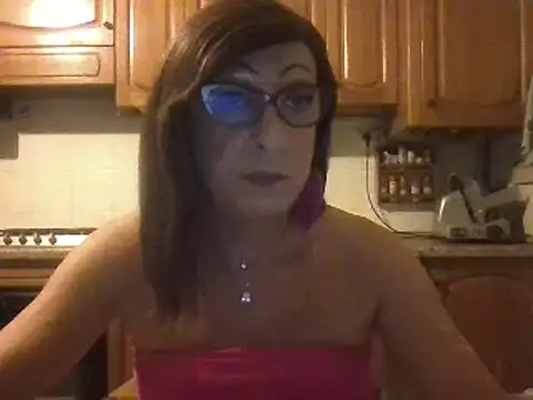 Snapshot of Tiabet chatting on 21, 10, 2025 Tiabet online show from 21, 10, 2025