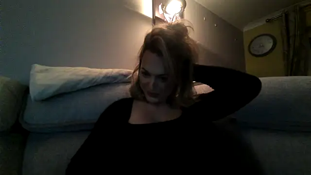 Gigi-Honey online show from 17, 10, 2025