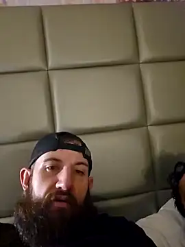 StruggleSnuggles online show from 5, 1, 2025