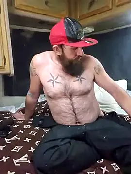 StruggleSnuggles online show from 6, 3, 2025