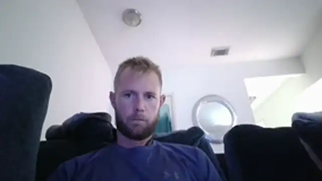 Snapshot of bjay1210 chatting on 5, 11, 2025 bjay1210 online show from 5, 11, 2025