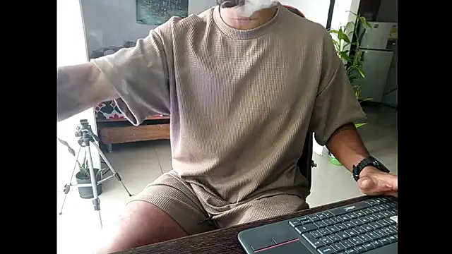 Snapshot of Adam_Valenciia chatting on 25, 6, 2026 Adam Valenciia online show from 25, 6, 2026