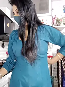 Snapshot of Best-Couple chatting on 18, 11, 2025 Best-Couple online show from 18, 11, 2025