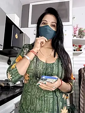 Snapshot of Best-Couple chatting on 27, 11, 2025 Best-Couple online show from 27, 11, 2025