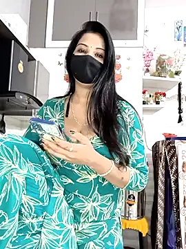 Snapshot of Best-Couple chatting on 19, 1, 2026 Best-Couple online show from 19, 1, 2026