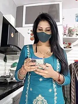 Snapshot of Best-Couple chatting on 25, 11, 2025 Best-Couple online show from 25, 11, 2025