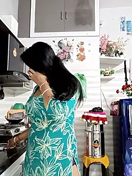 Snapshot of Best-Couple chatting on 1, 7, 2026 Best-Couple online show from 1, 7, 2026