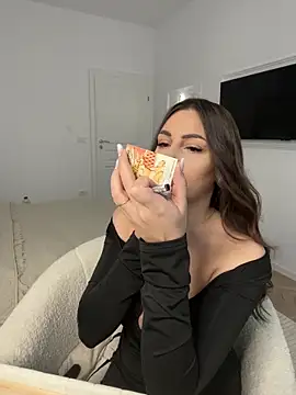 claraxjoyy online show from 19, 1, 2026