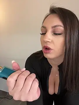 claraxjoyy online show from 1, 3, 2025