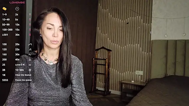 Monica Weiss online show from 25, 4, 2026