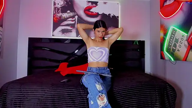 AlexaWatson  online show from 18, 2, 2025