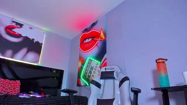 AlexaWatson  online show from 10, 2, 2025