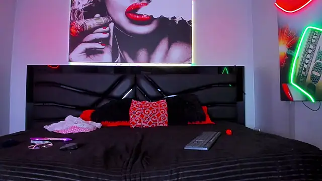 AlexaWatson  online show from 11, 2, 2025