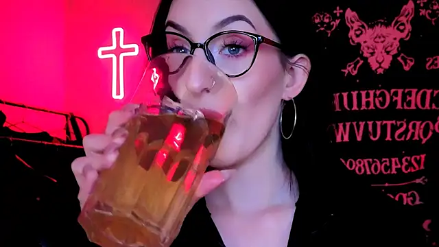 Miss Alice   online show from 20, 11, 2025