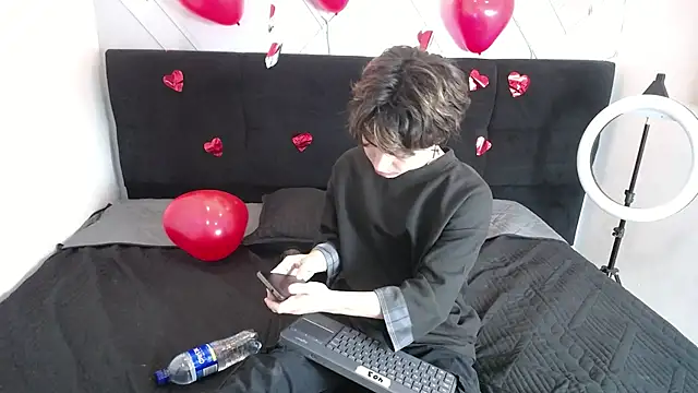 Snapshot of CollinStone chatting on 16, 2, 2025 CollinStone online show from 16, 2, 2025