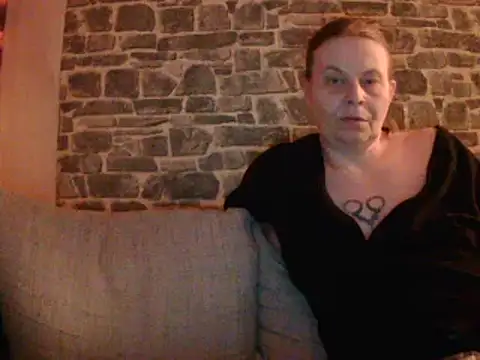 Sweet Phoenix online show from 13, 1, 2025