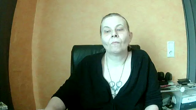 Sweet Phoenix online show from 13, 1, 2025