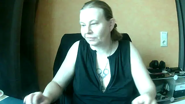 Sweet Phoenix online show from 14, 1, 2025