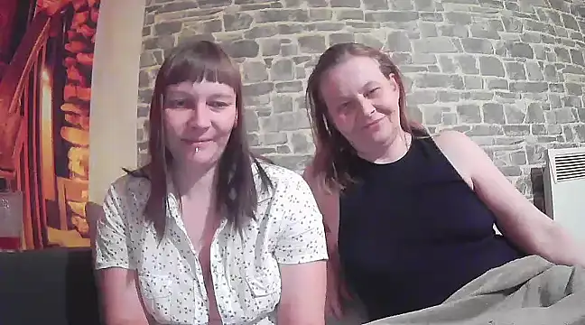 Sweet Phoenix online show from 4, 1, 2025