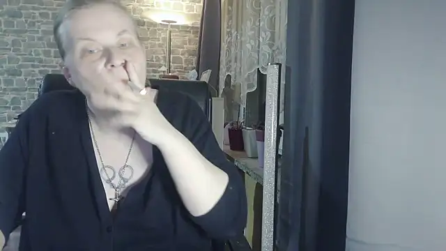 Sweet Phoenix online show from 9, 10, 2025