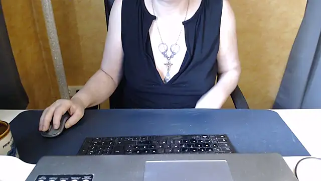 Sweet Phoenix online show from 16, 5, 2026