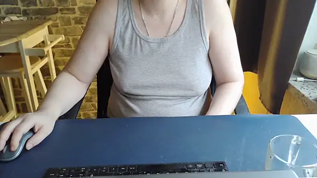 Sweet Phoenix online show from 7, 2, 2026