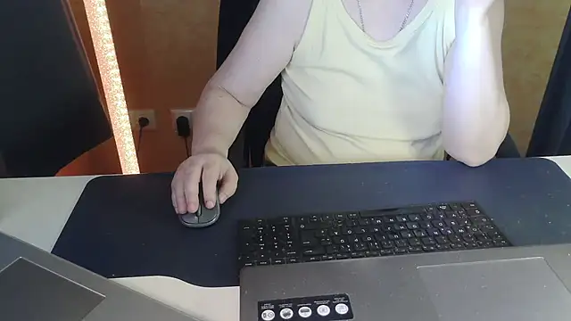 Sweet Phoenix online show from 24, 6, 2026